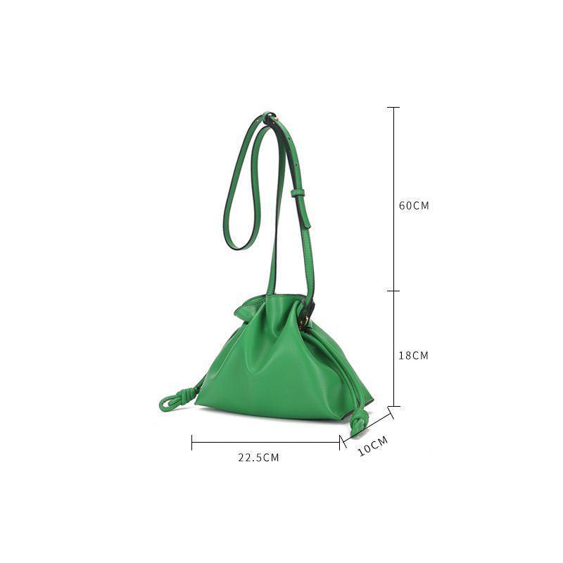 Bolso pequeño y elegante tipo cubo de cuero