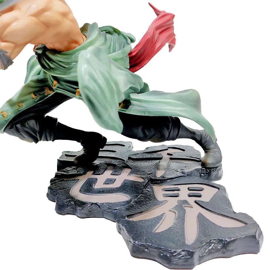 Figurine Zoro à trois lames de 18 cm