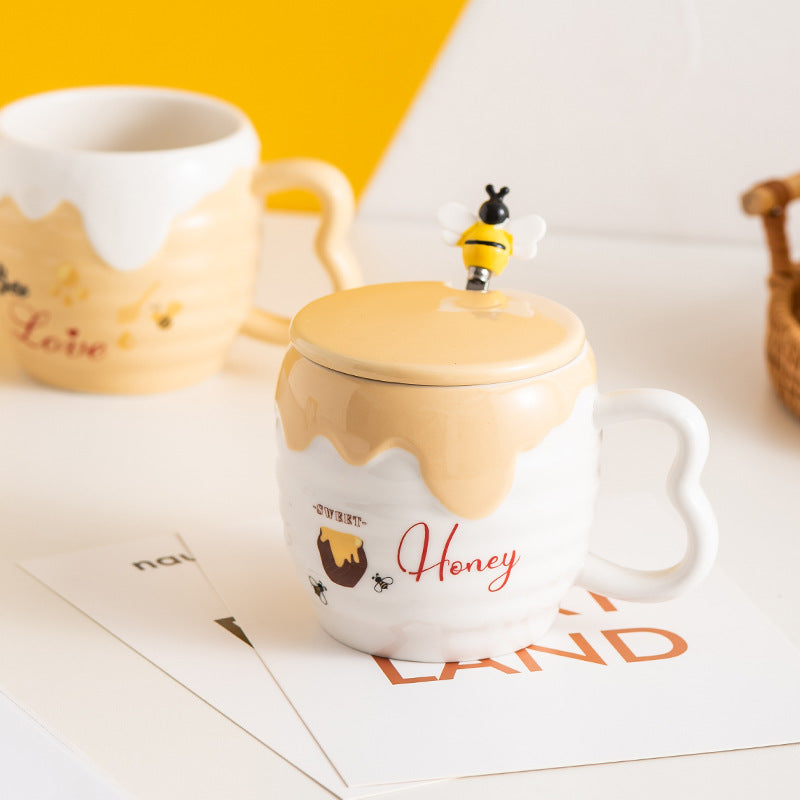 Taza de abeja con tapa