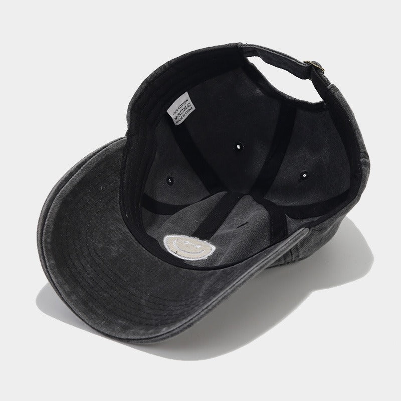 Bonita gorra unisex con cara sonriente