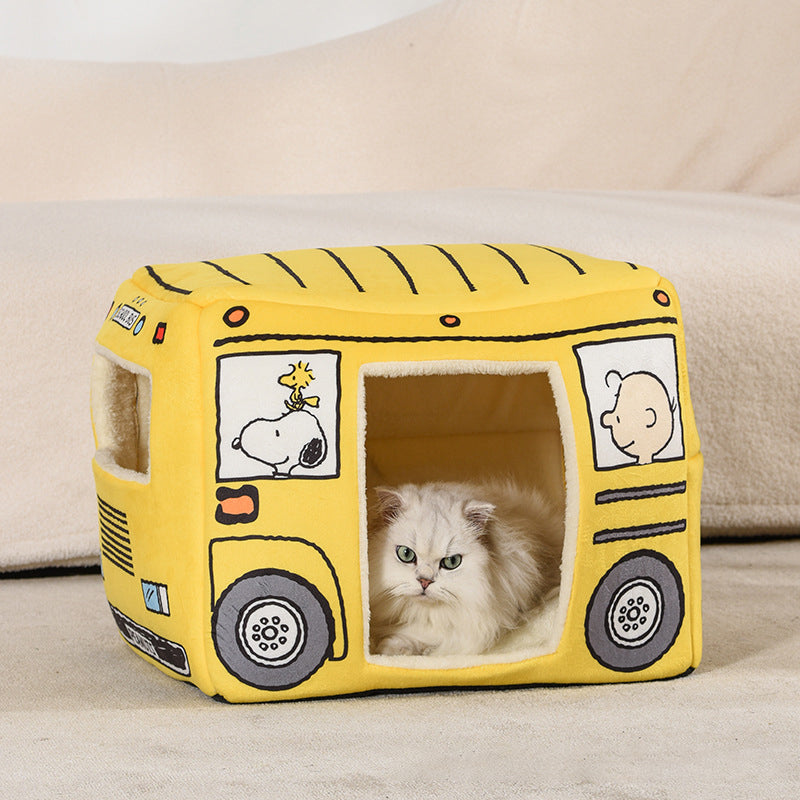 Caseta para gatos con forma de autobús