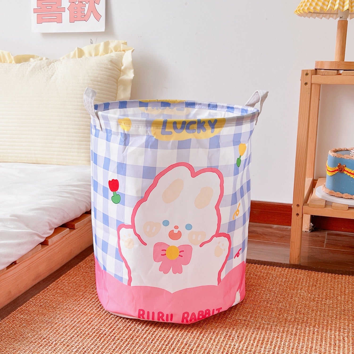 Foldable canvas laundry bin