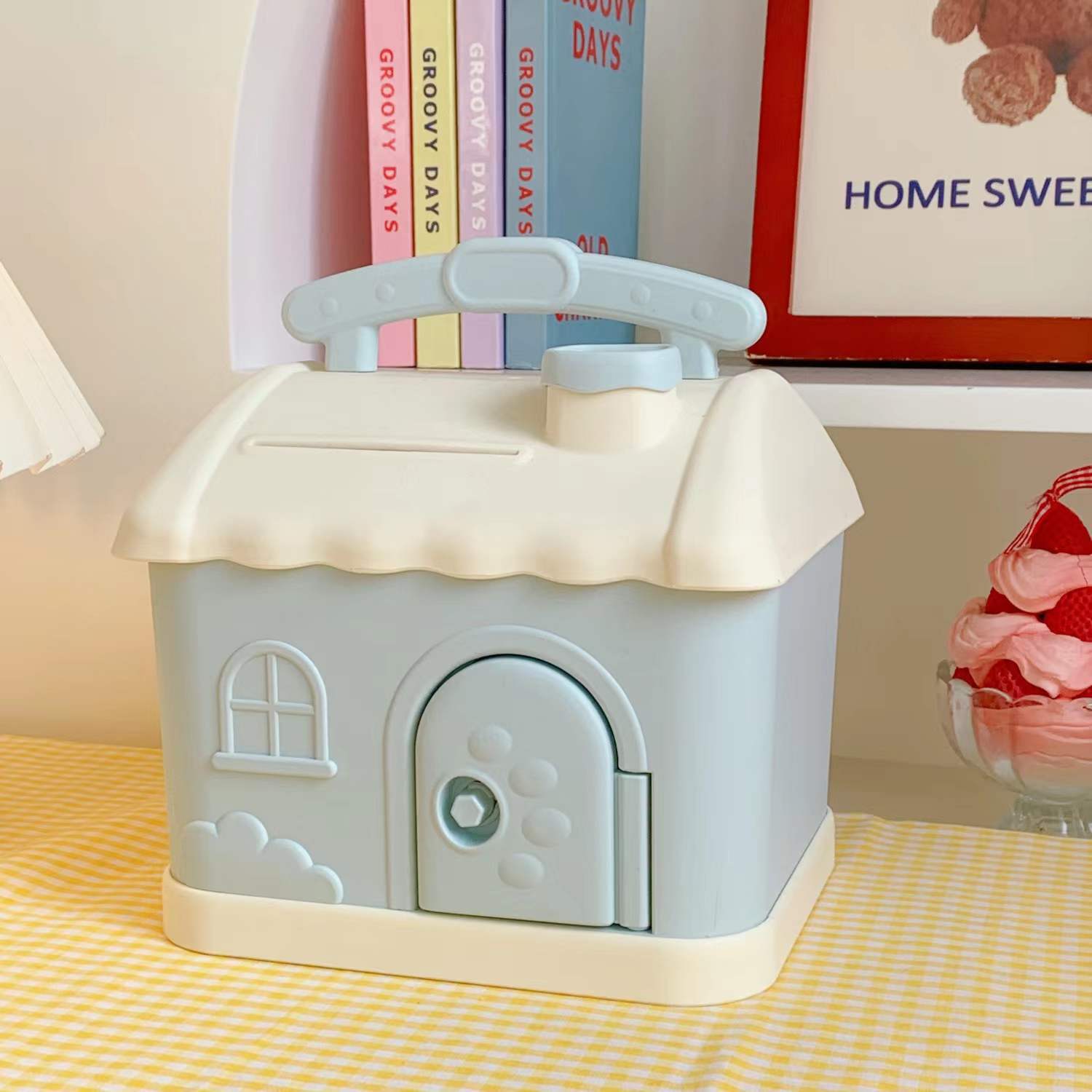 House-shaped piggy bank, large