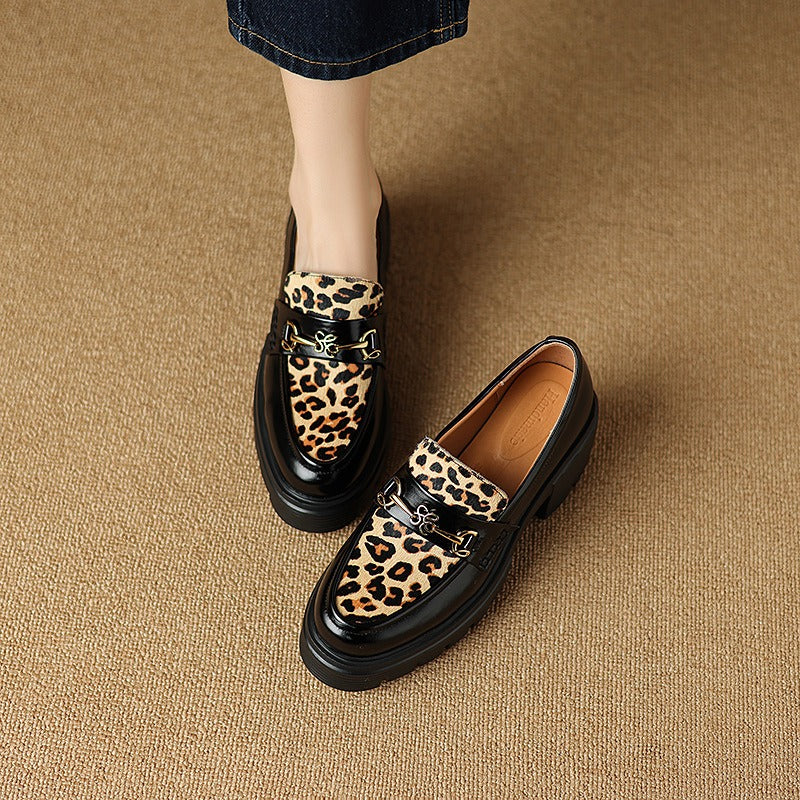 Mocasines de piel con plataforma y estampado de leopardo