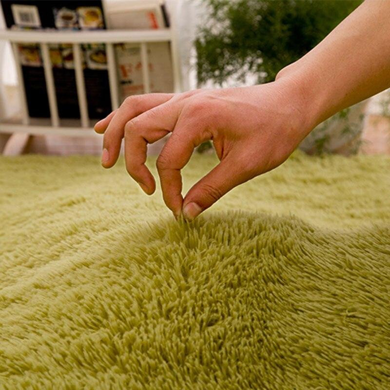 Tapis rond en fausse fourrure