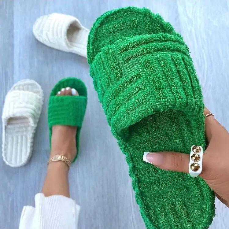 Pantuflas informales peludas para mujer