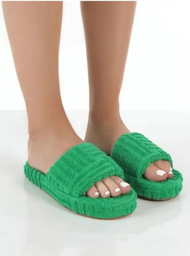 Pantuflas informales peludas para mujer